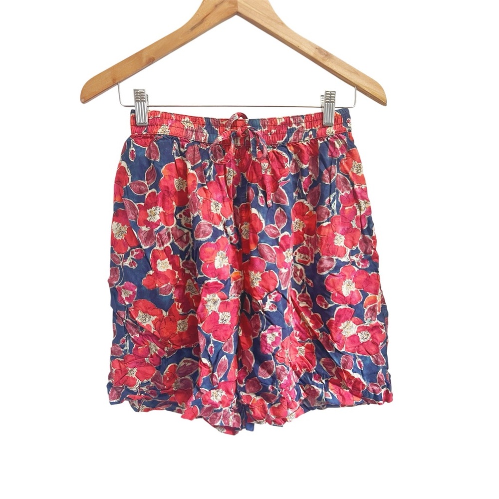 Floral Red and Blue Women's Shorts